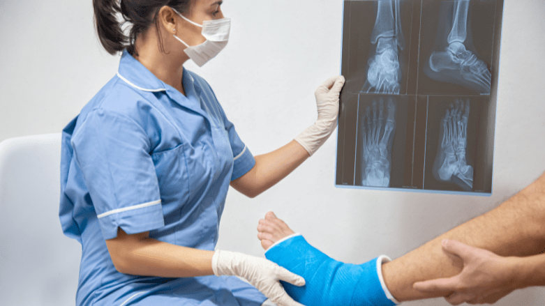 SHOULDER PAIN 1 Expert Care for Laser Therapy in Dearborn & Pontiac